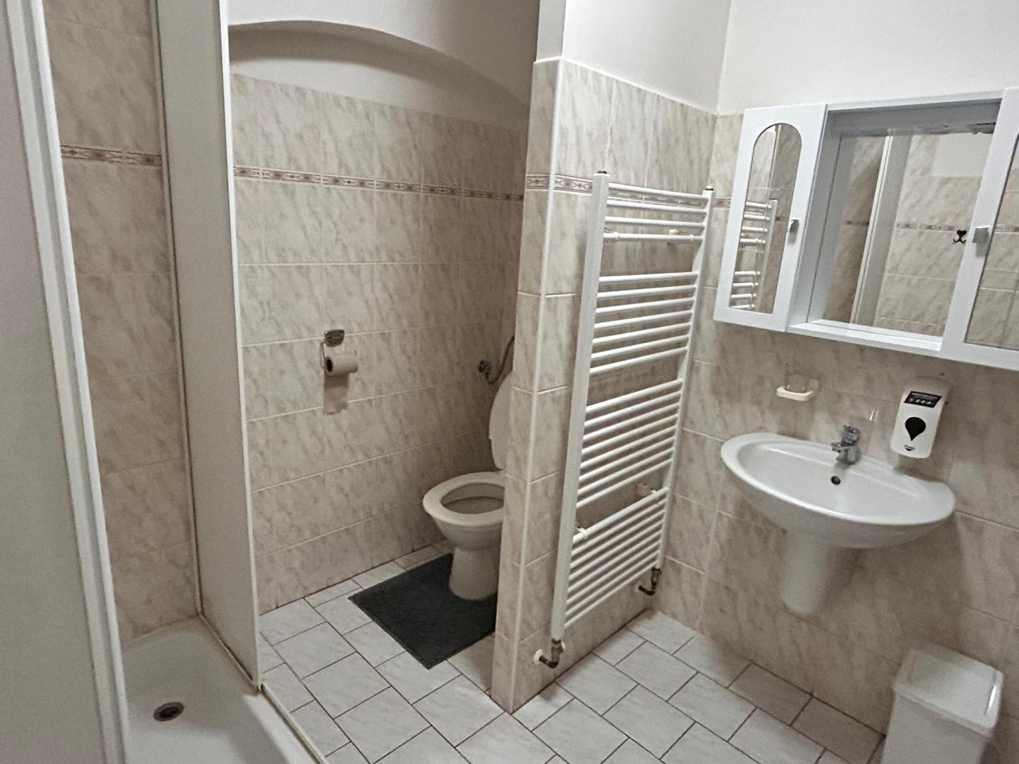 Restaurace A Penzion Podloubi Opočno Exteriér fotografie