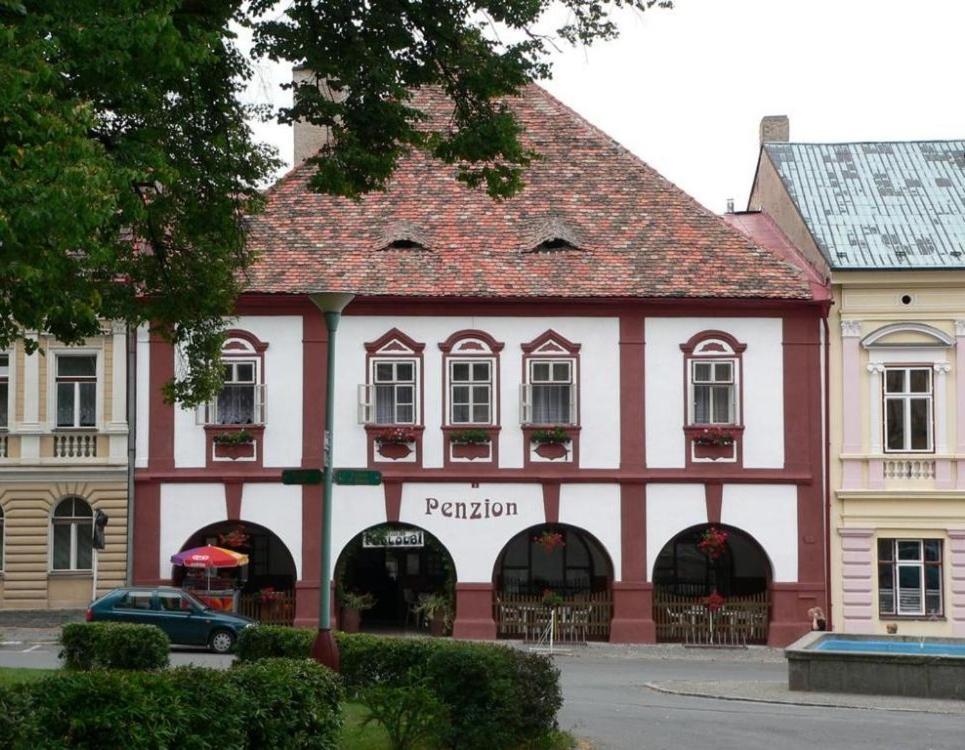 Restaurace A Penzion Podloubi Opočno Exteriér fotografie