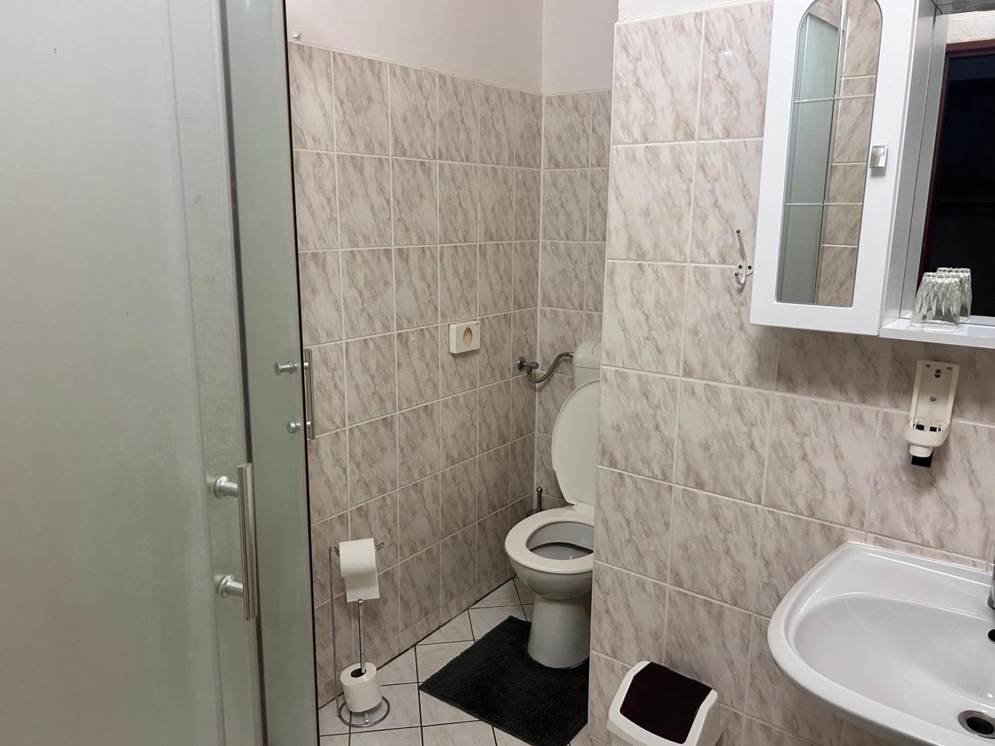 Restaurace A Penzion Podloubi Opočno Exteriér fotografie